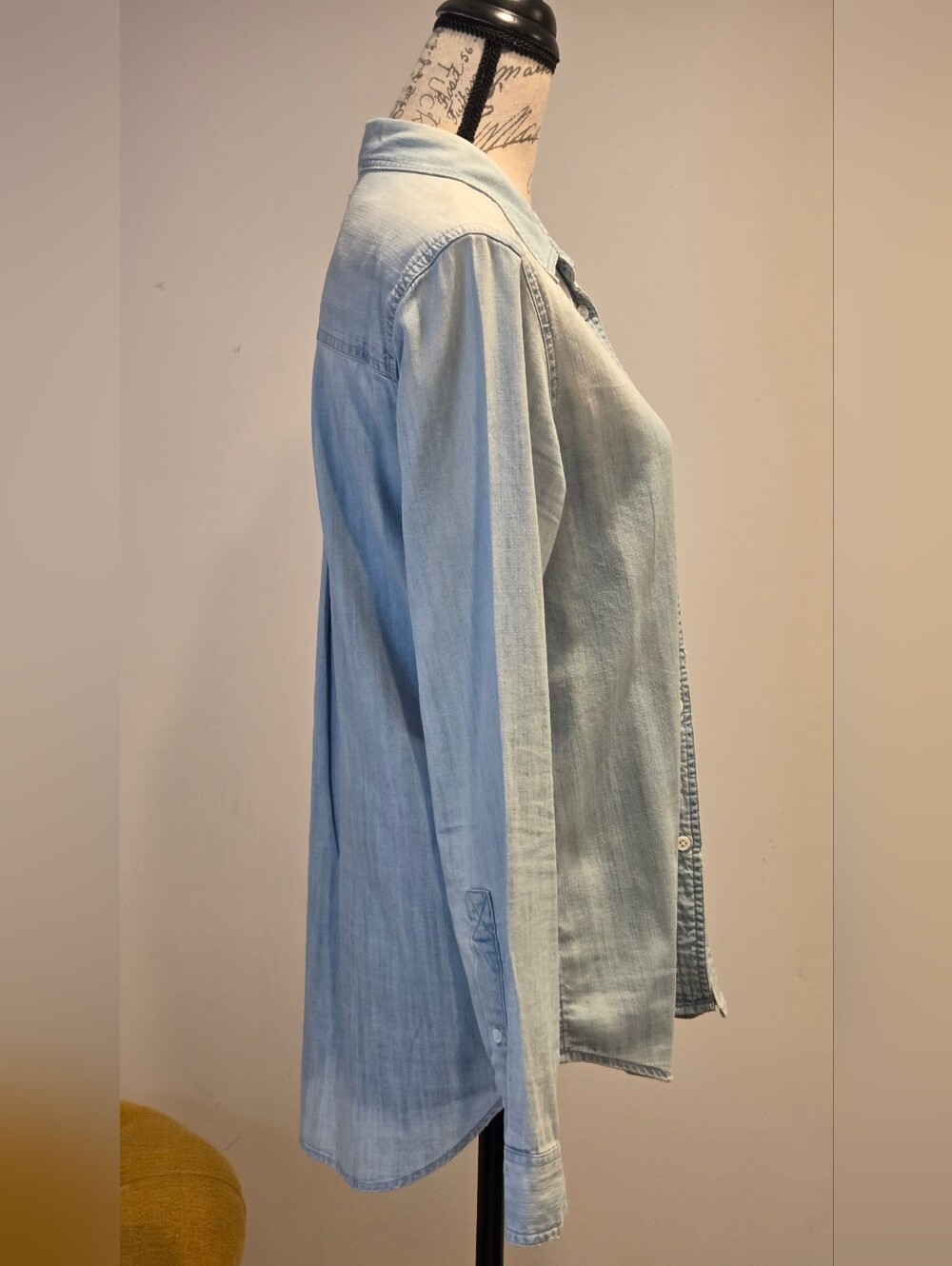 RAILS CLEOPATRA Light Wash Denim Button-Up Shirt with Eye Patch, Size XS. - Picture 6 of 15